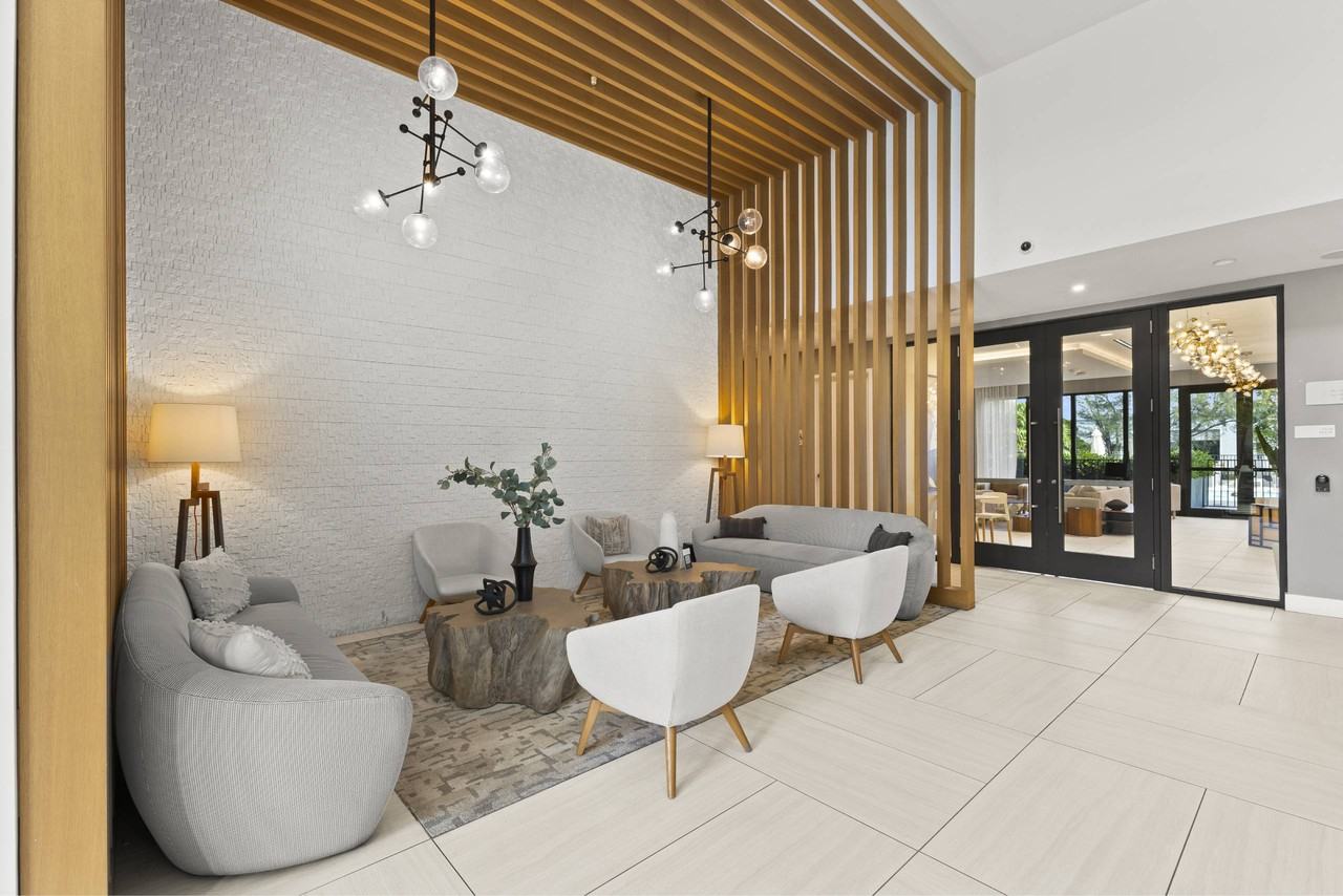 Oasis Pointe - Photo 5 of 30