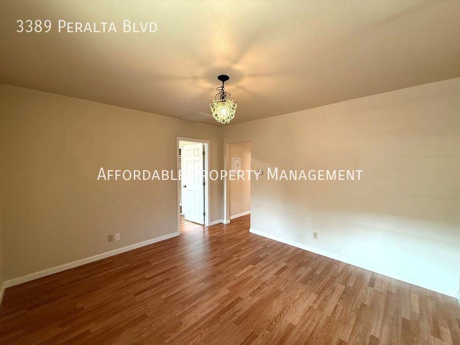 3389 Peralta Boulevard - Photo 4 of 18