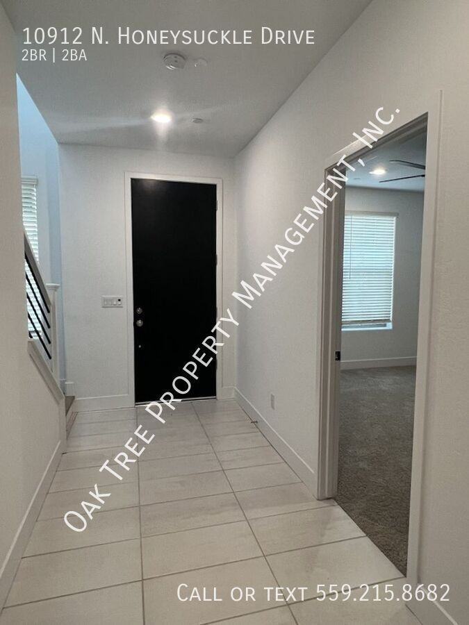 10912 N Honeysuckle Dr - Photo 2 of 17