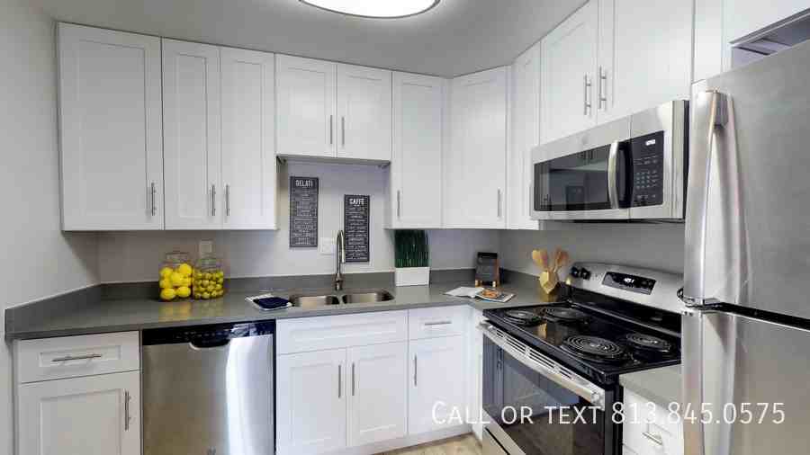 4350 West Kennedy Boulevard #16 - Photo 2 of 9