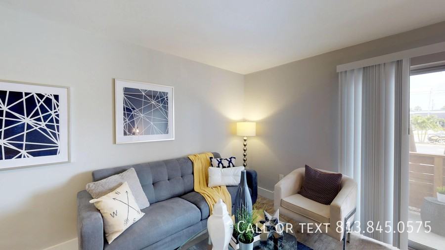 4350 West Kennedy Boulevard #16 - Photo 4 of 9