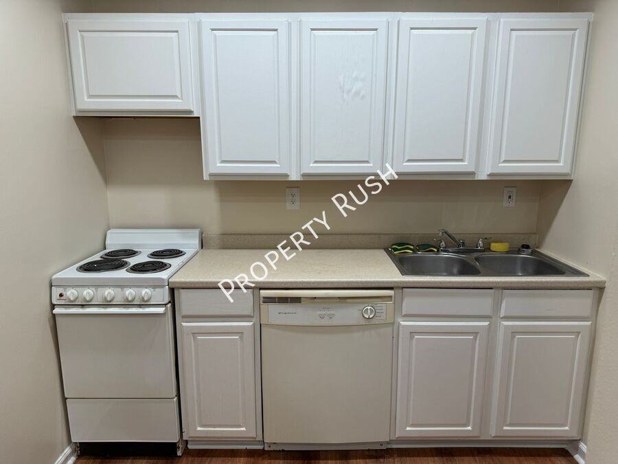 4921 Charwood Trail #4923 - Photo 6 of 22