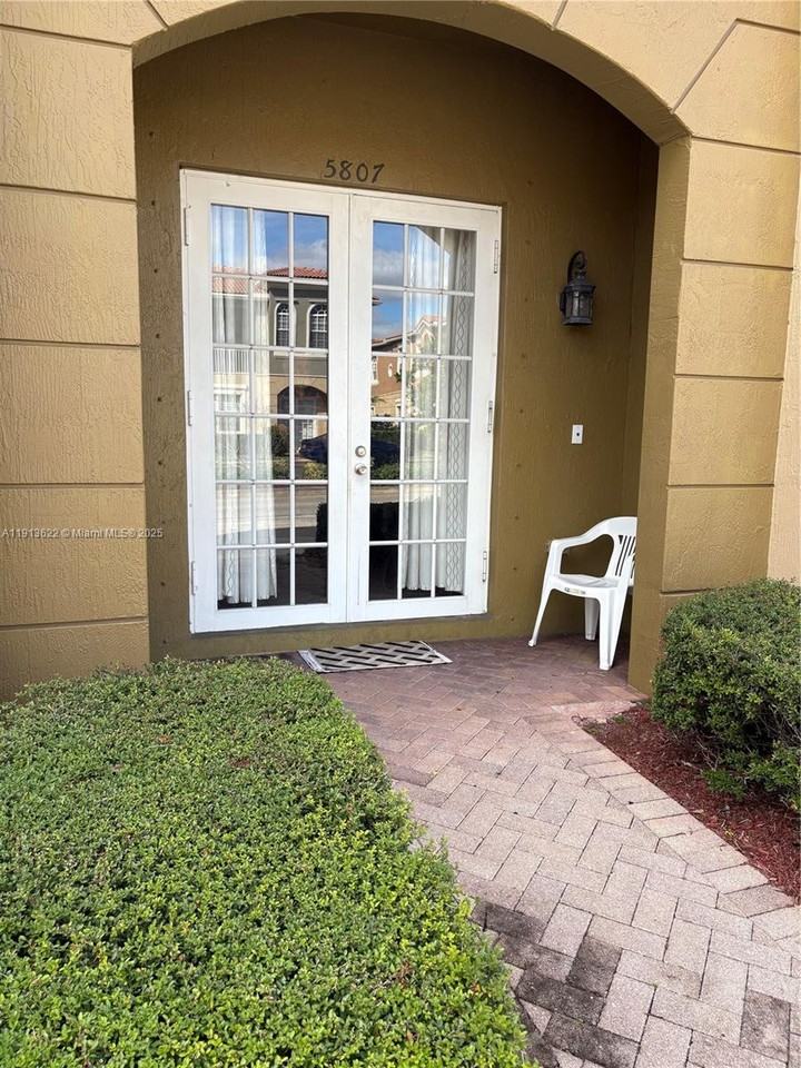 5807 Hampton Hills Blvd #5807-5807 - Photo 5 of 12