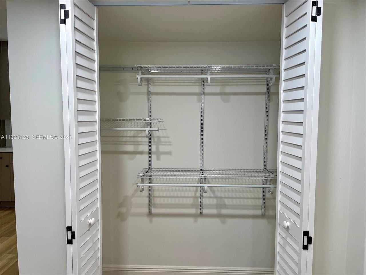 33184 Hollywood Boulevard #1-1 - Photo 7 of 9