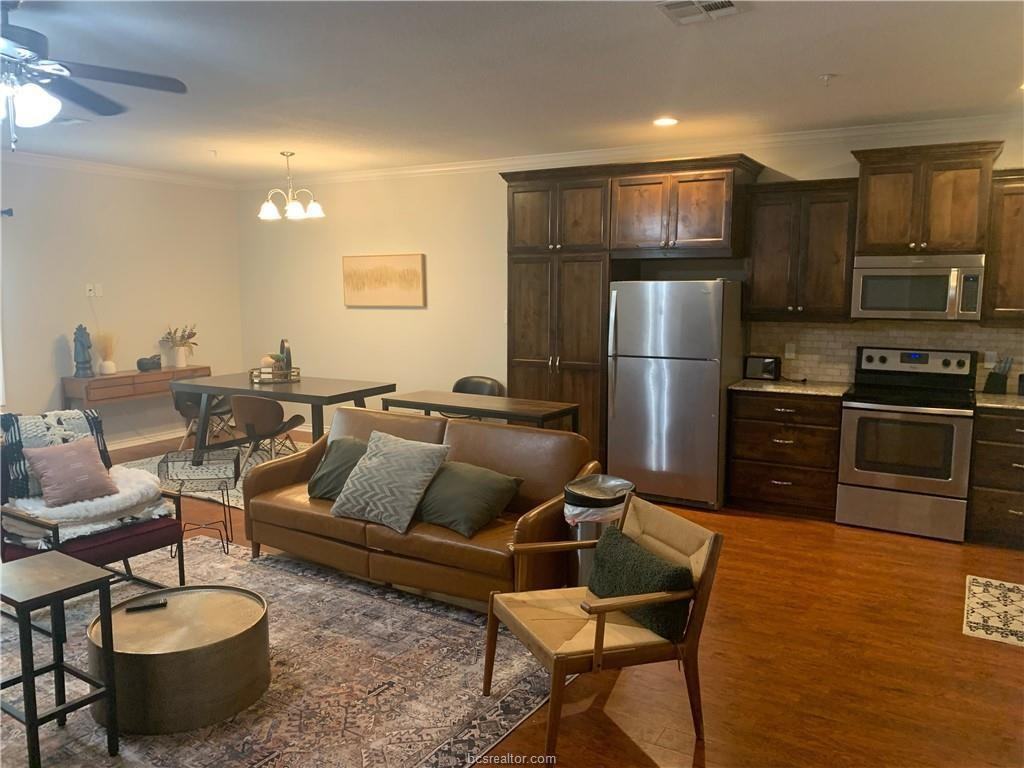 307 Boyett Street #307D - Photo 5 of 10