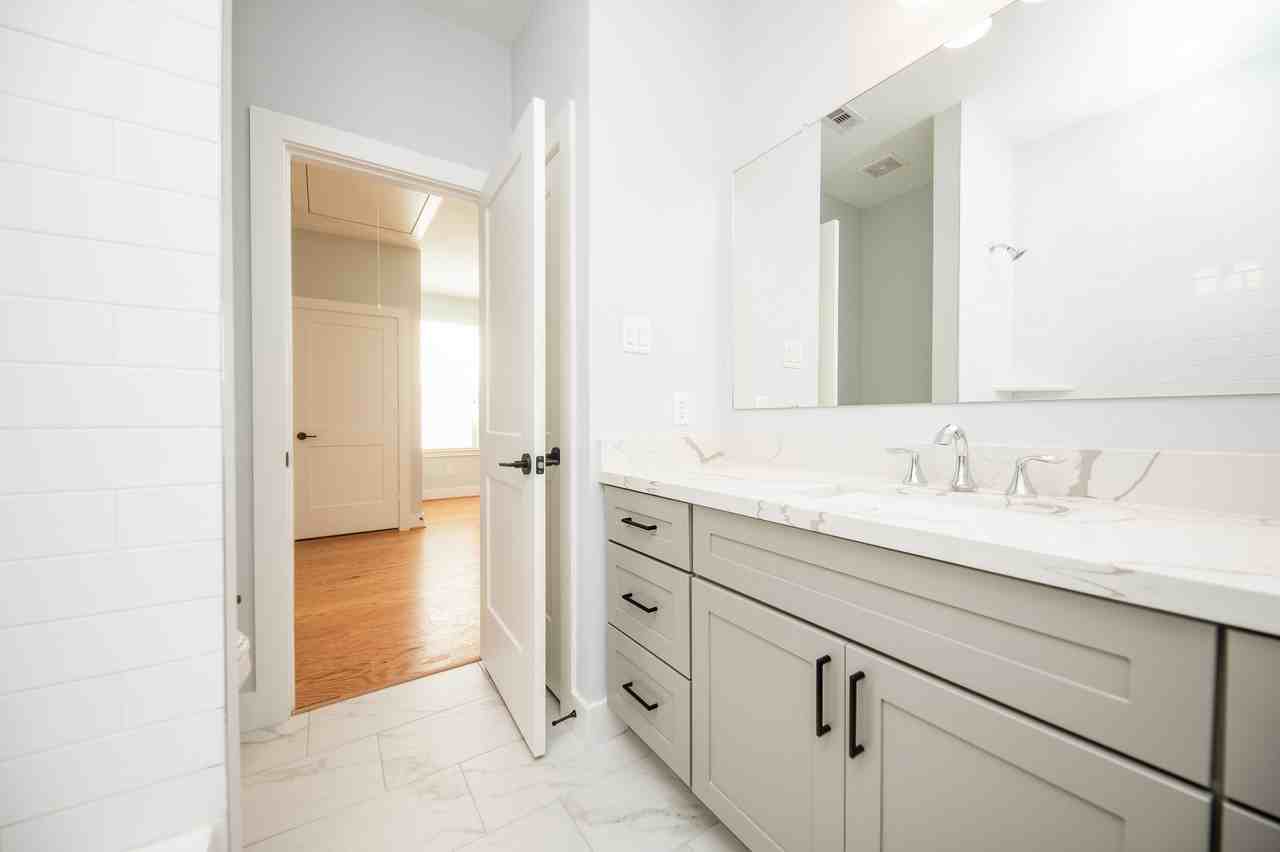 1860 West Tidwell Road #1860 - Photo 7 of 32