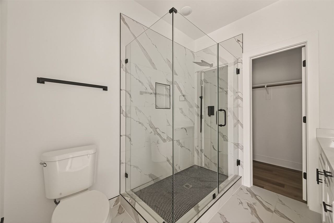 2475 Carmel Street #2475B - Photo 7 of 21