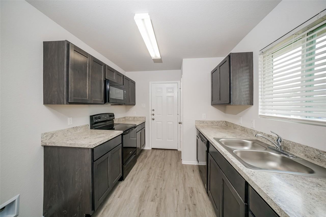 219 Blue Crane Street #219 - Photo 3 of 16