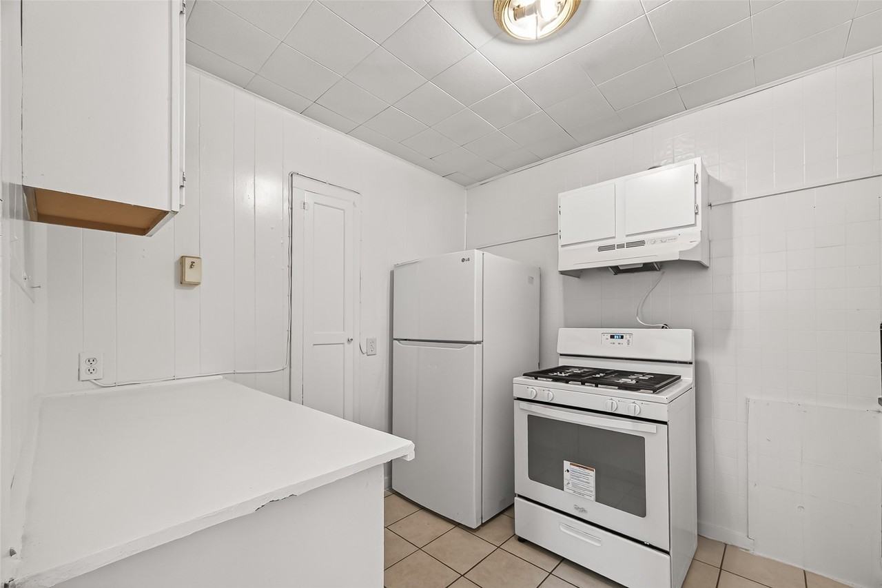 4212 Woodhead Street #4212-2 - Photo 5 of 26