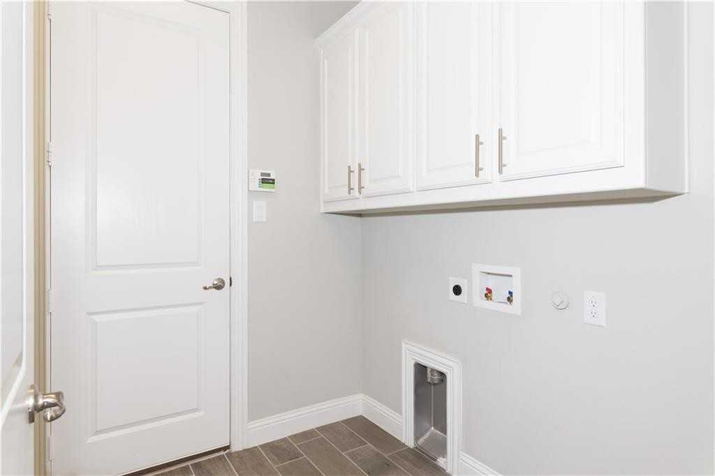 8513 Pine Valley Dr #8513 - Photo 2 of 35