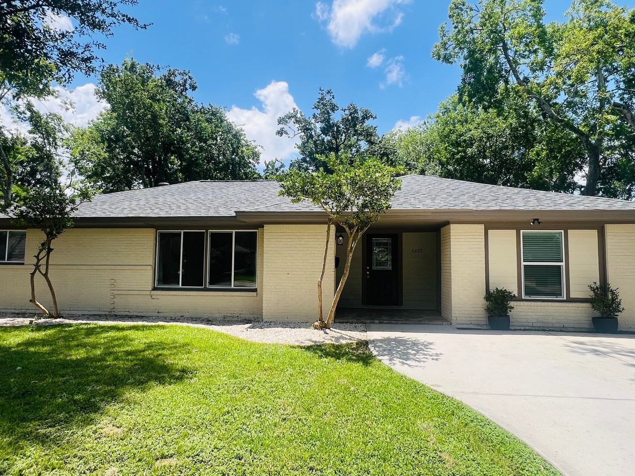 6229 Carew Street #6229 - Photo 4 of 15