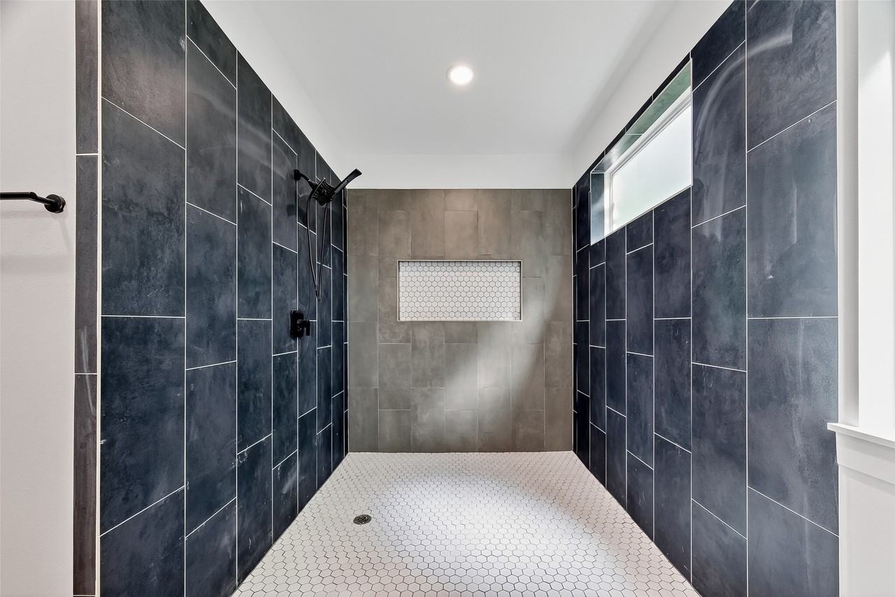 3311 Nettleton Street #3311 - Photo 3 of 32