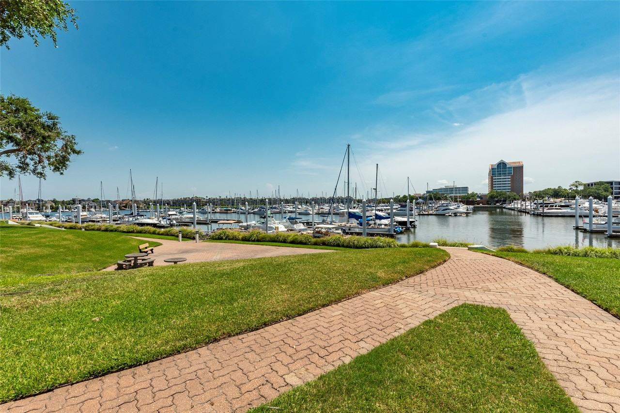 2037 Enterprise Avenue #2037 - Photo 5 of 49