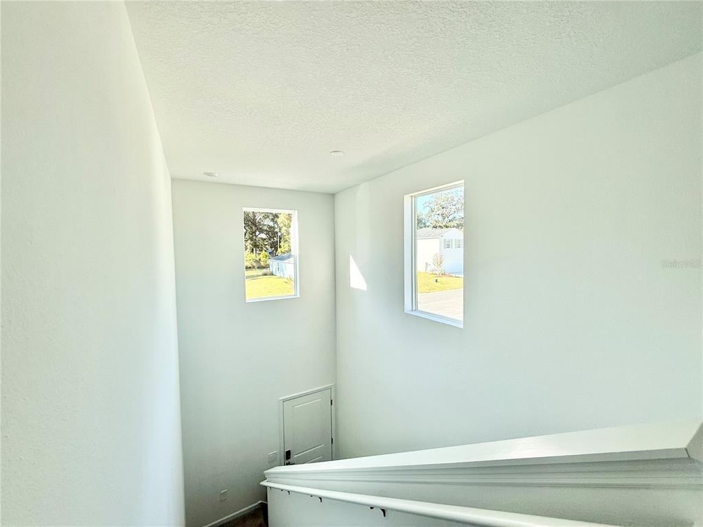 3783 Northeast 30th Terrace #3783 - Photo 4 of 30