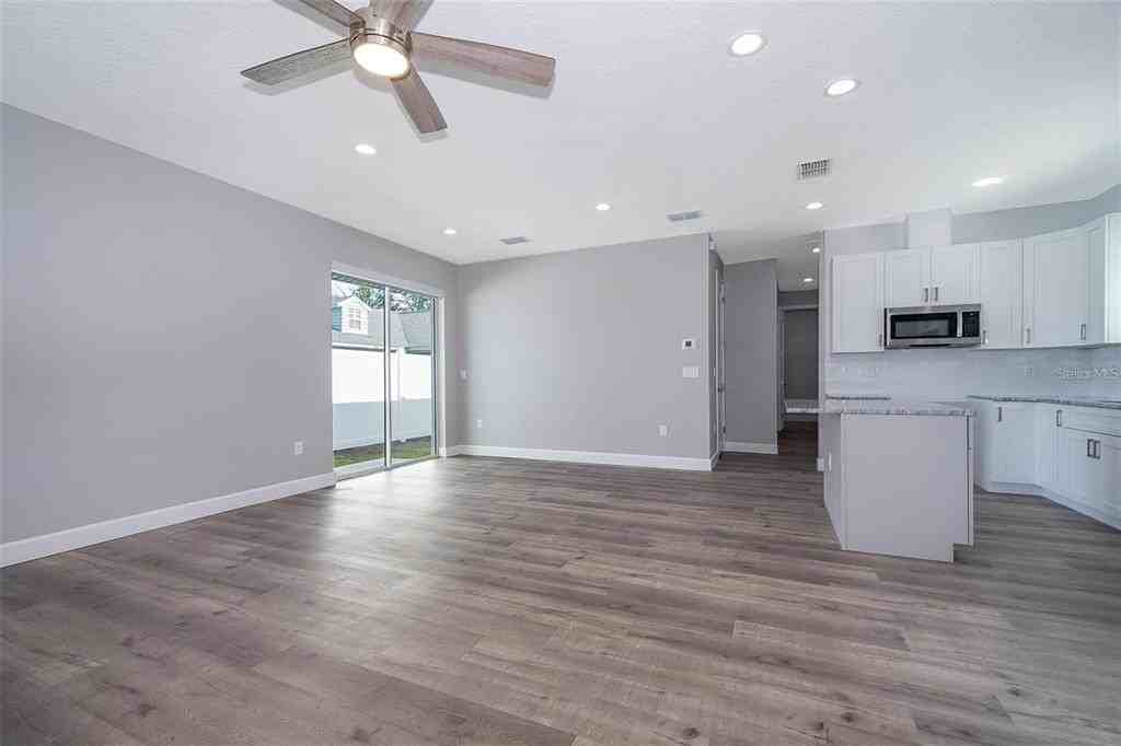 617 Grant Street #617 - Photo 4 of 17