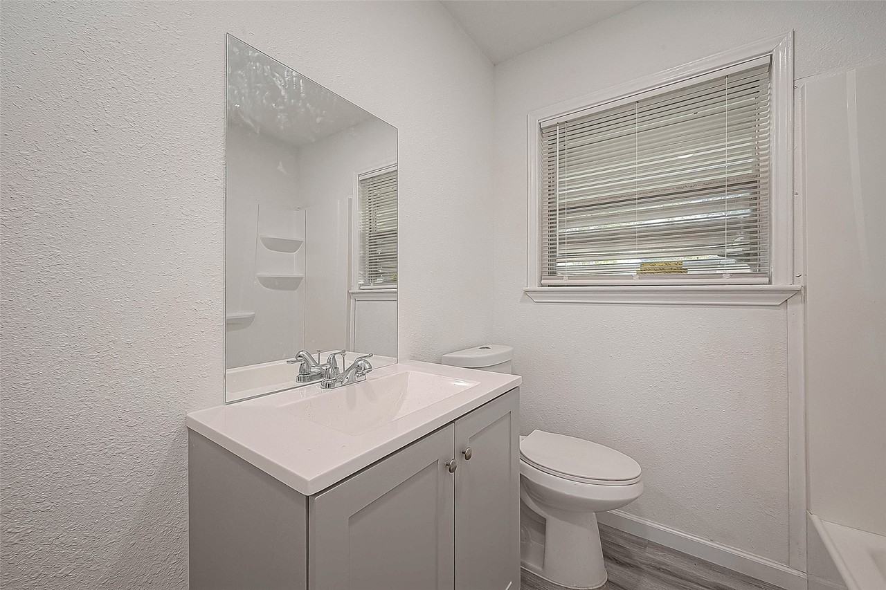 715 West 9th Street #715 - Photo 2 of 25