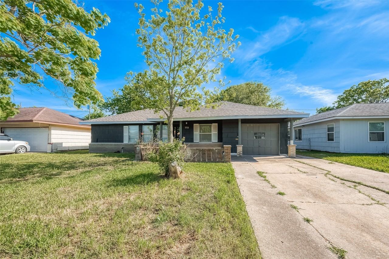 715 West 9th Street #715 - Photo 7 of 25