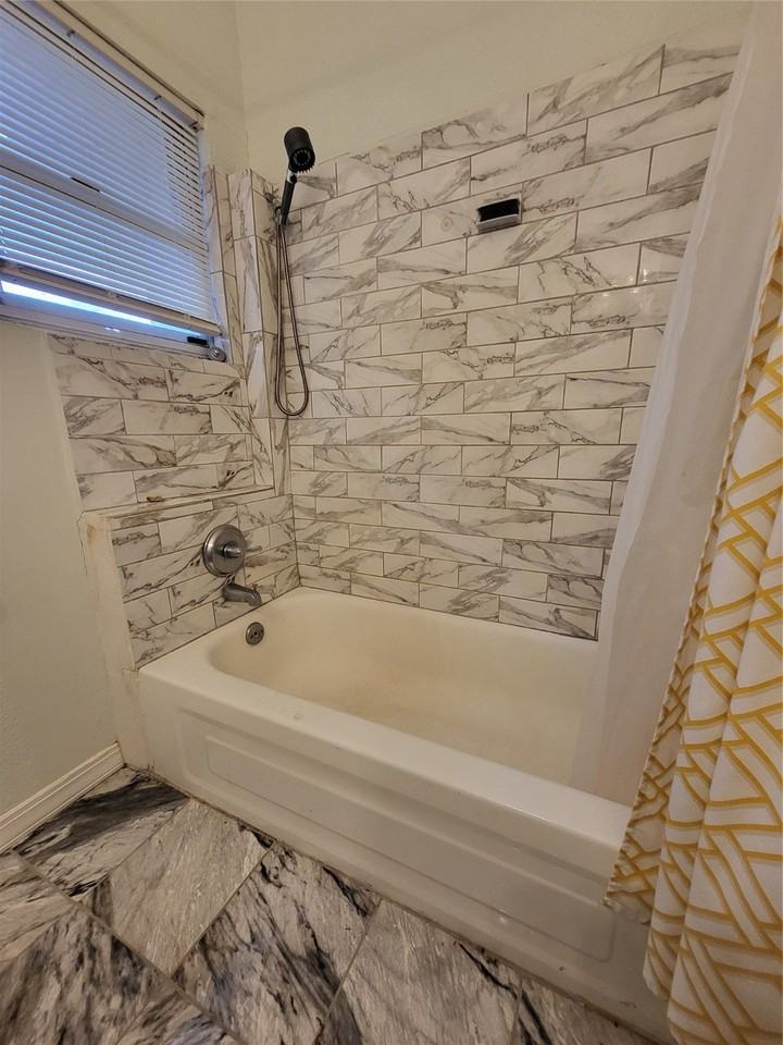 1226 West Gray Street #1226-4 - Photo 2 of 16