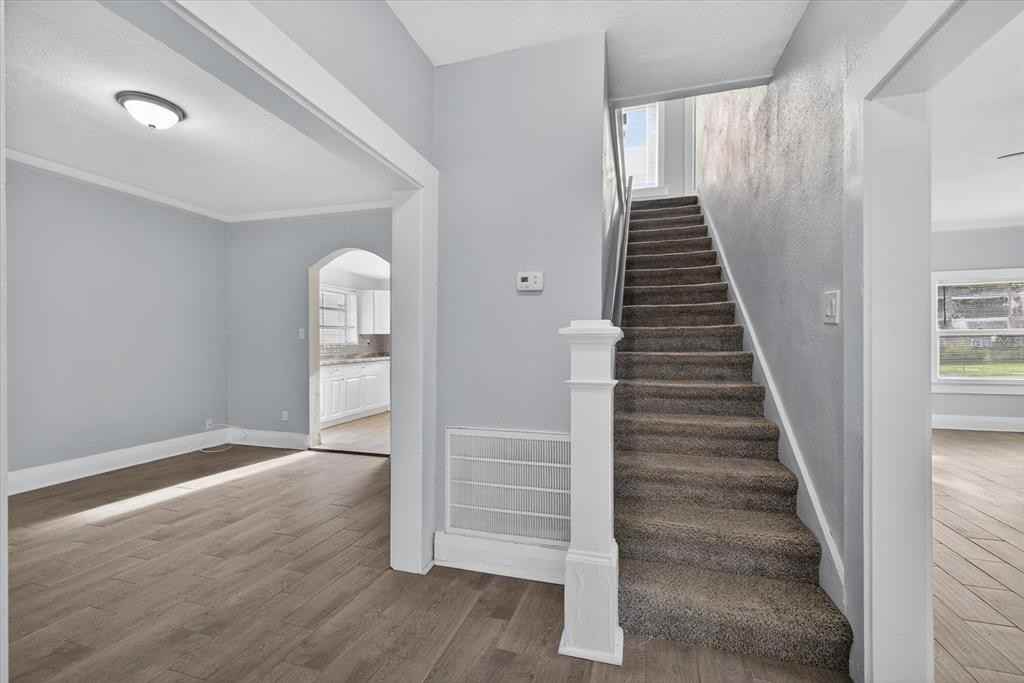 2208 North Boulevard #2208 - Photo 7 of 32