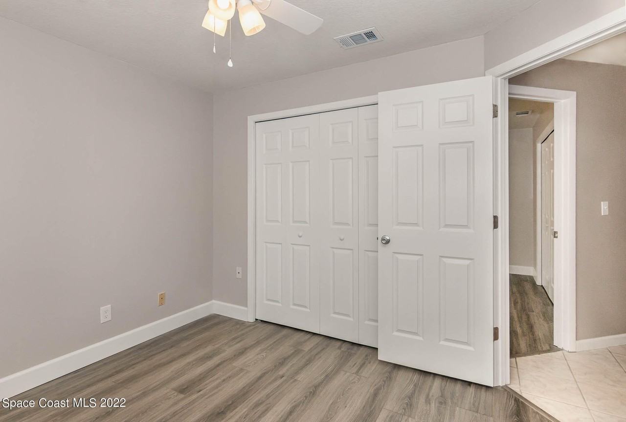 382 Cypress Point Drive #382 - Photo 5 of 20