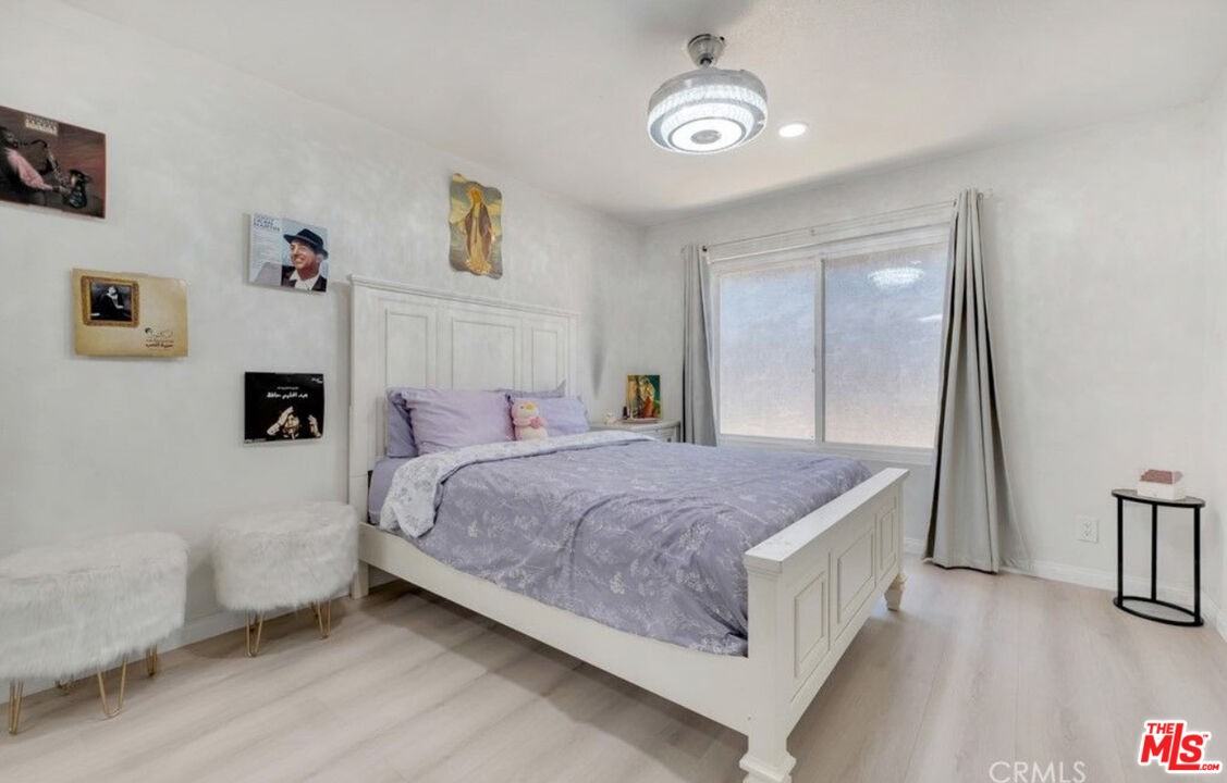 7701 Baird Avenue #7701 - Photo 3 of 22