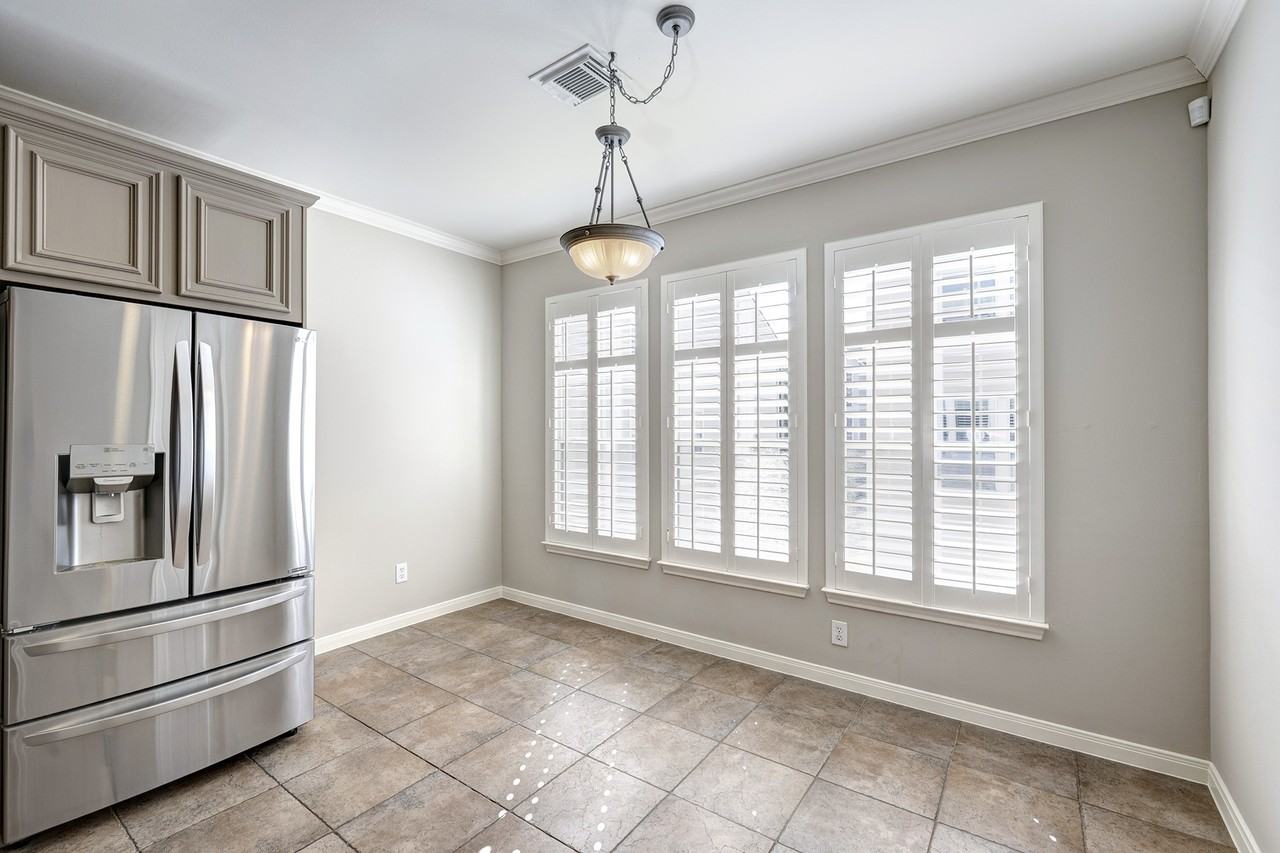 2915 West Dallas Street #2915 - Photo 2 of 17