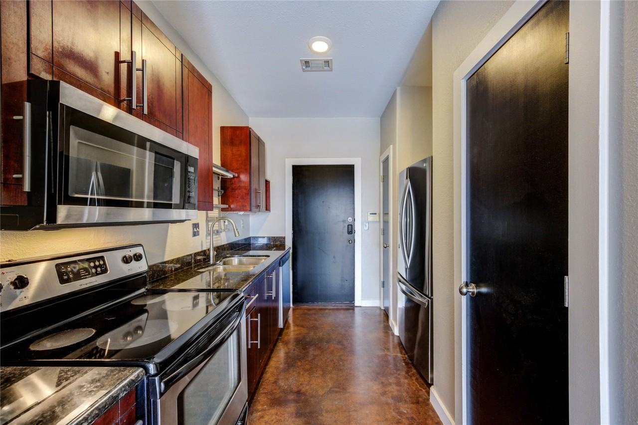 2205 Mckinney Street #2205-510 - Photo 6 of 27