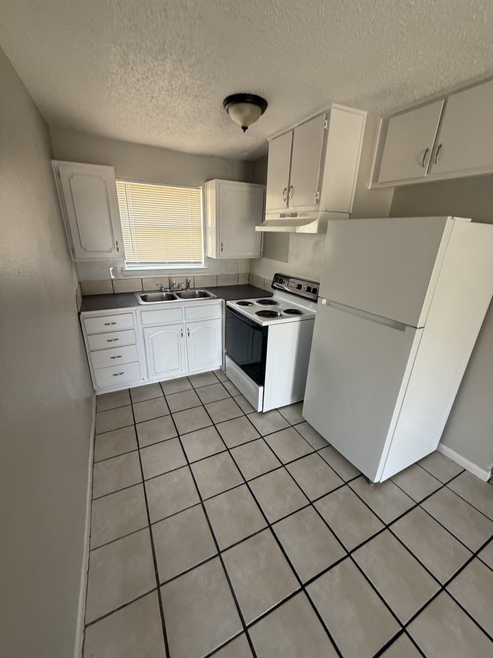 602 North 2nd Street #1B - Photo 4 of 8