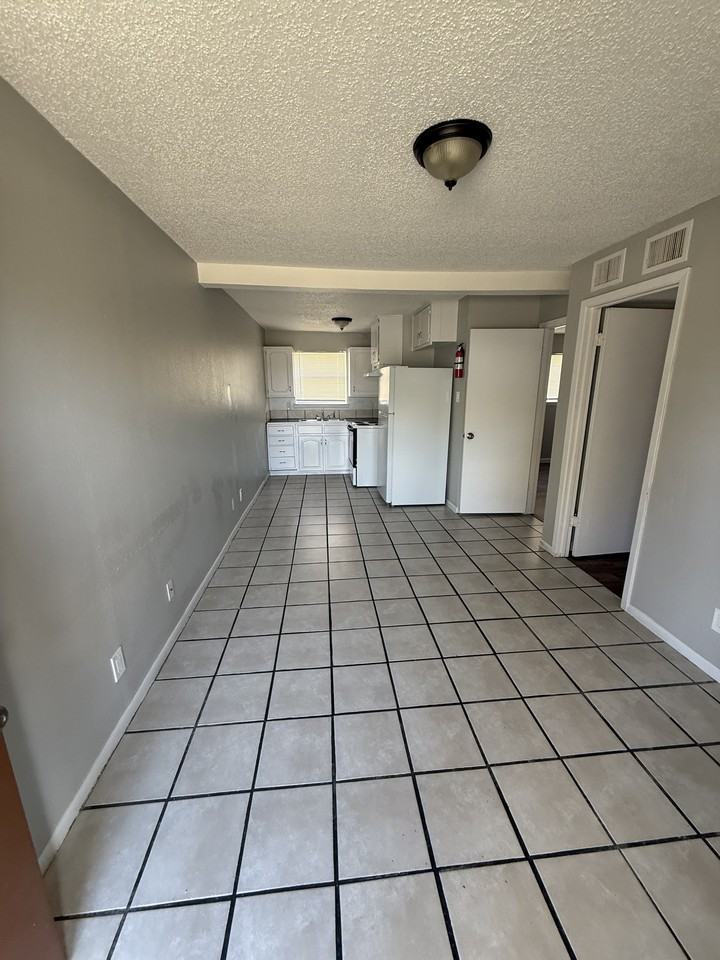 602 North 2nd Street #1B - Photo 5 of 8