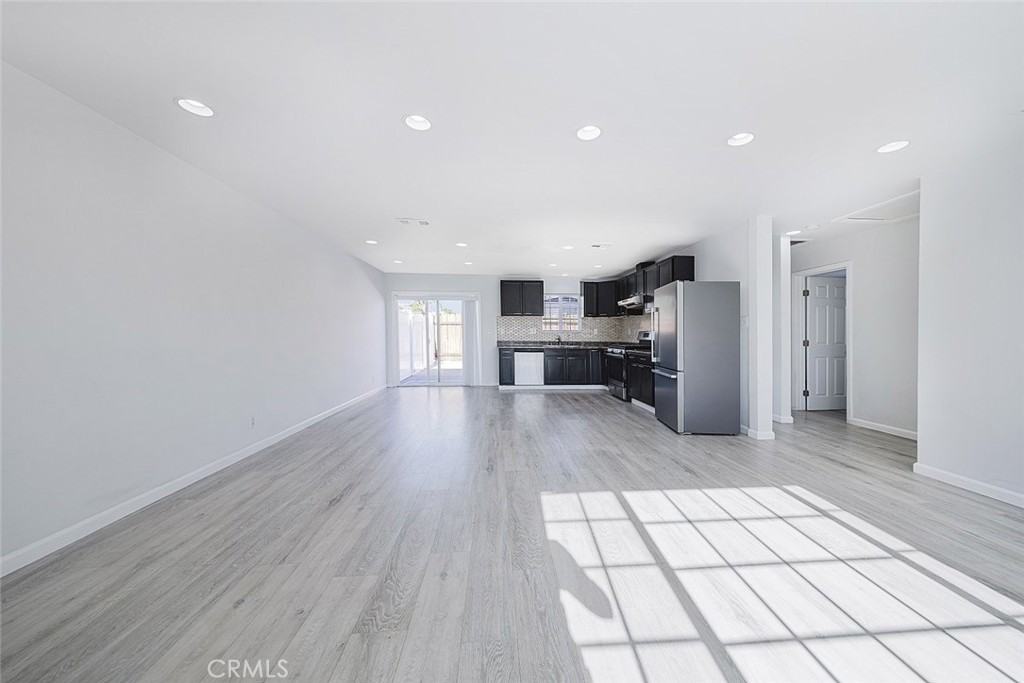 10501 Cantara St #10501 - Photo 6 of 26