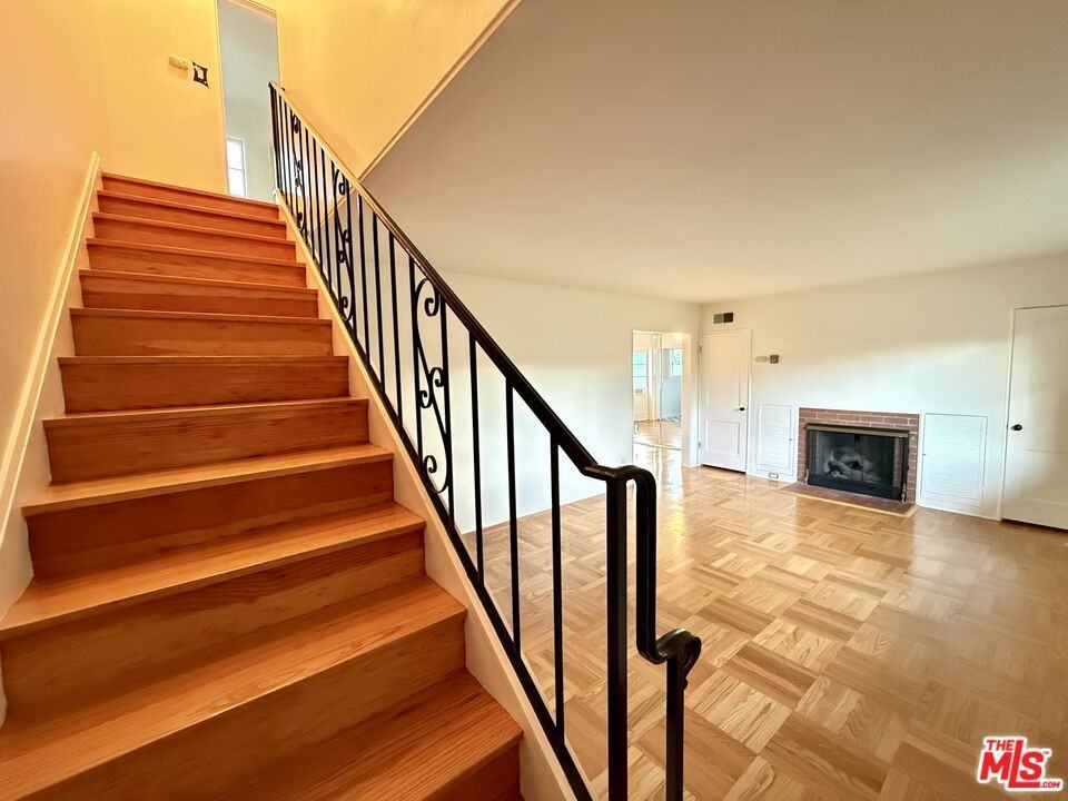 5560 Village Grn #5560 - Photo 2 of 18