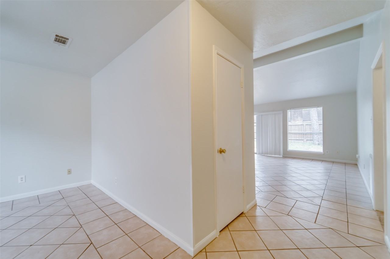 15114 Forest Lodge Drive #15114 - Photo 5 of 36