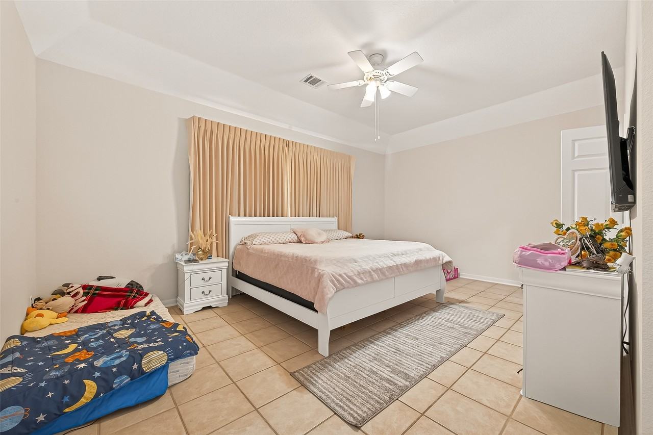 19915 Ashland Brook Court #19915 - Photo 7 of 46