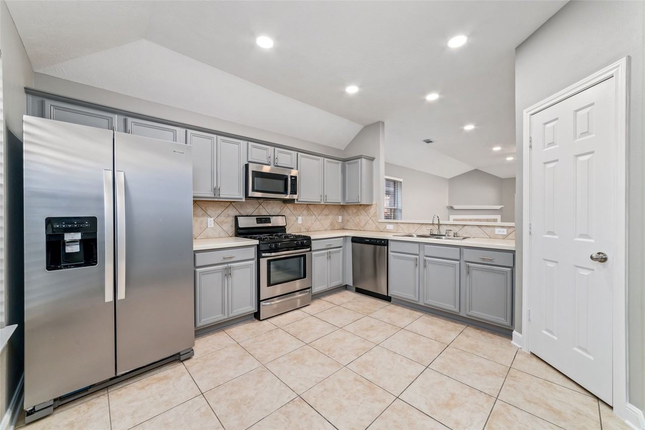 12266 Noco Drive #12266 - Photo 4 of 22