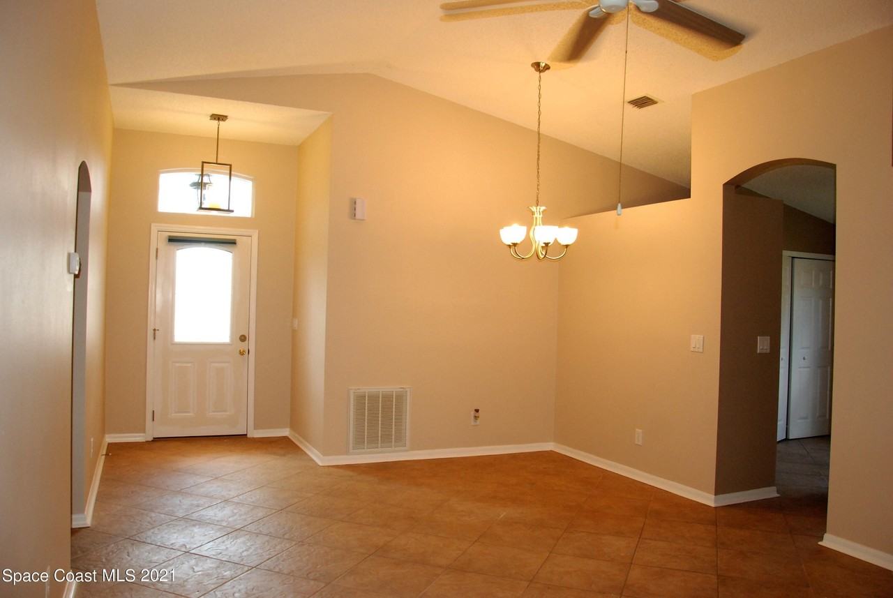 720 Wickham Lakes Drive #720 - Photo 7 of 18