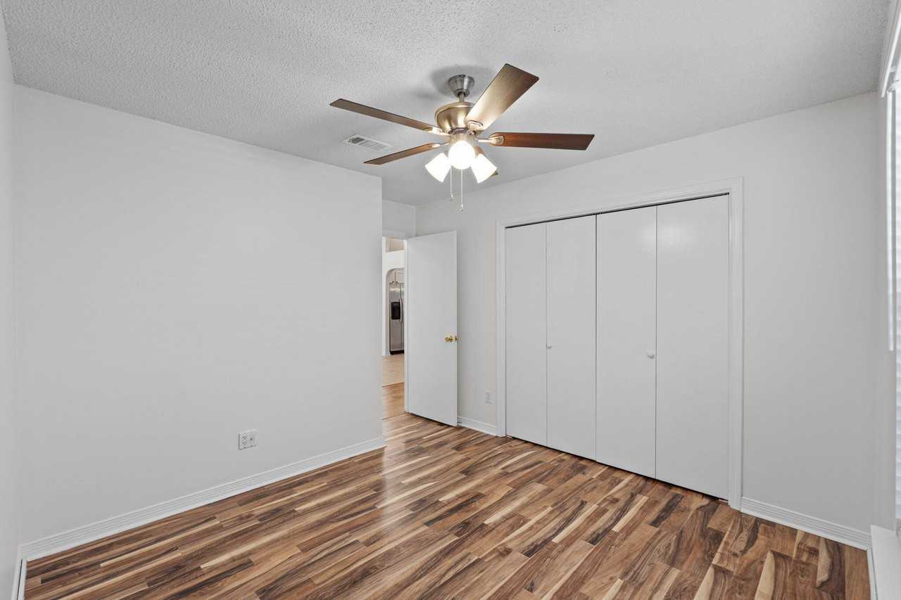 1721 Colonial Court #1721