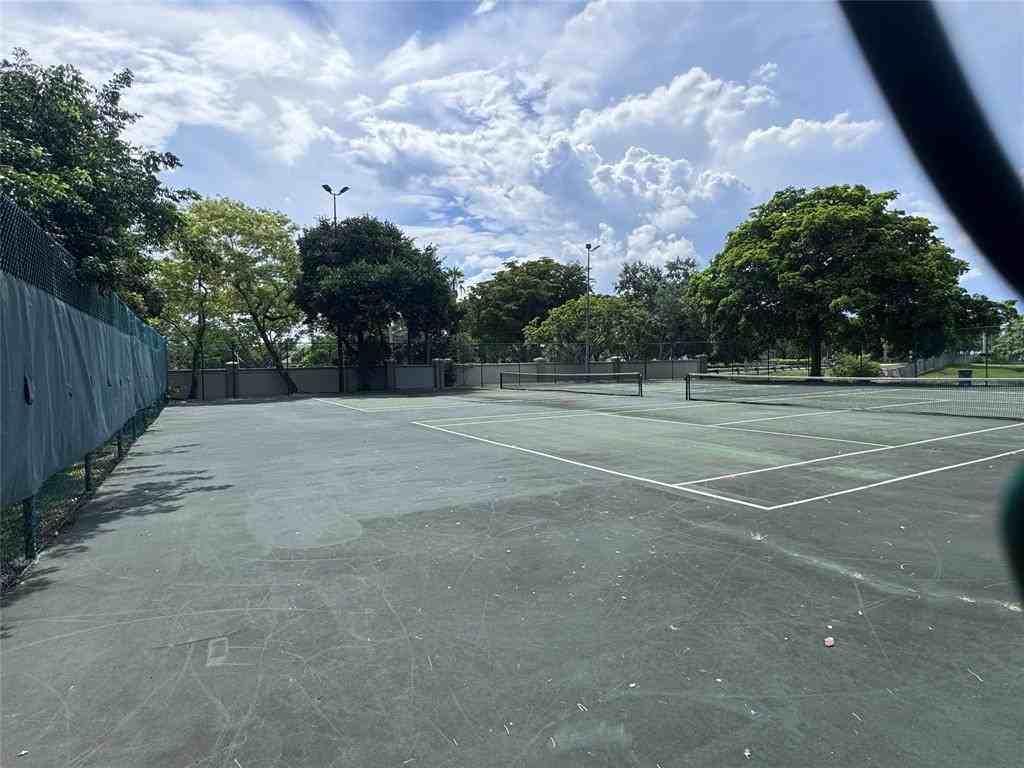 9968 Nob Hill Ln #9968-9968 - Photo 2 of 19