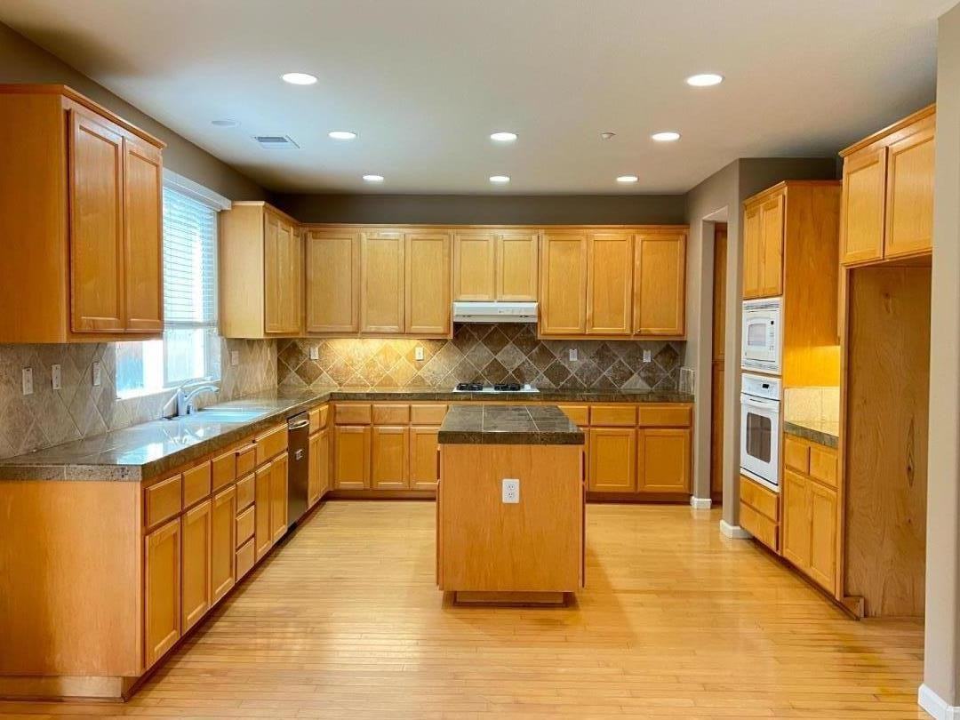 2827 Canwick Lane #2827