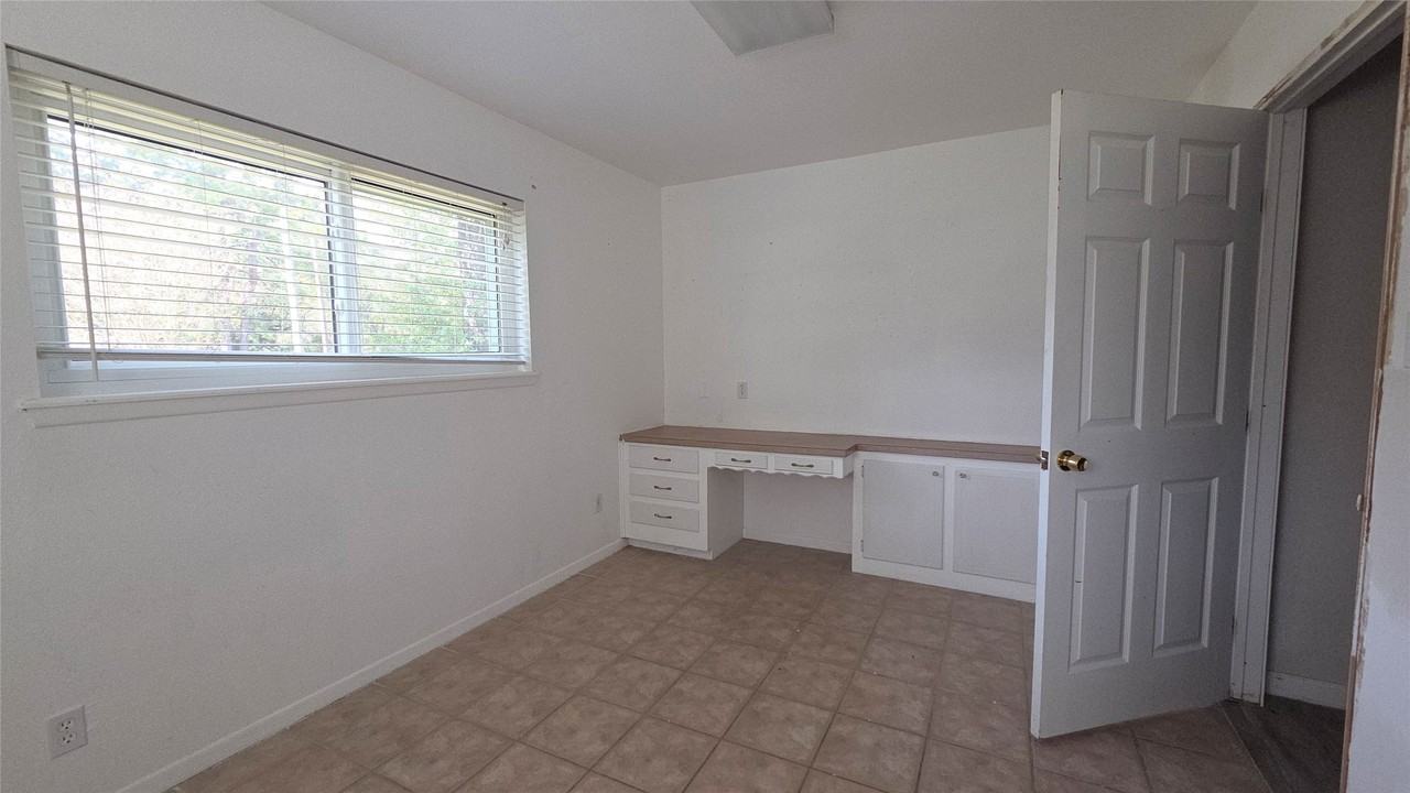 1600 Southern Oaks Drive #1600 - Photo 4 of 25