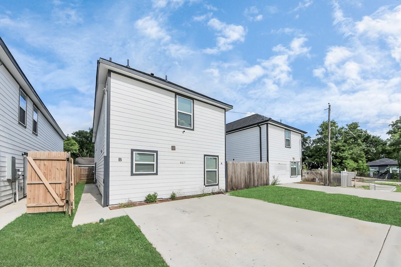 6609 Bacher St #6609A - Photo 3 of 33