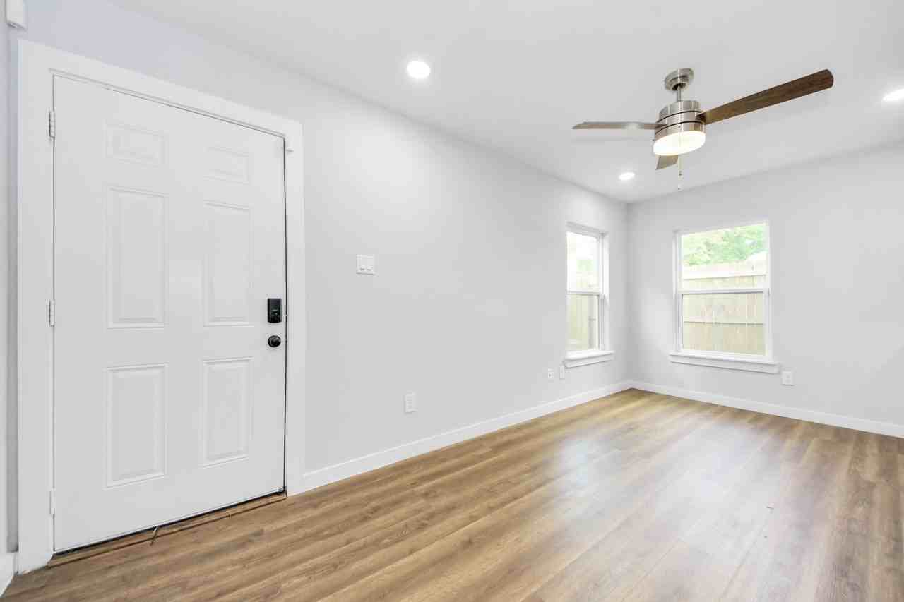 6609 Bacher St #6609A - Photo 4 of 33