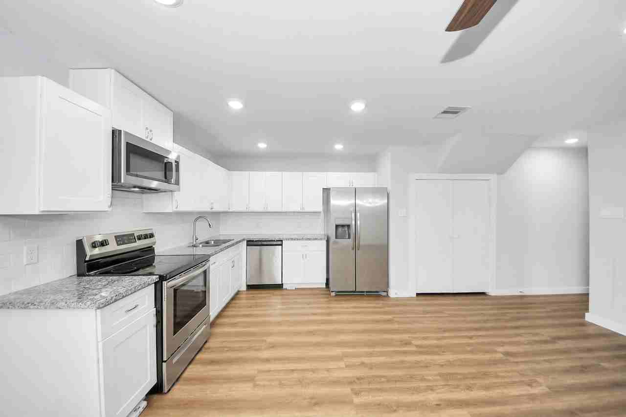 6609 Bacher St #6609A - Photo 7 of 33