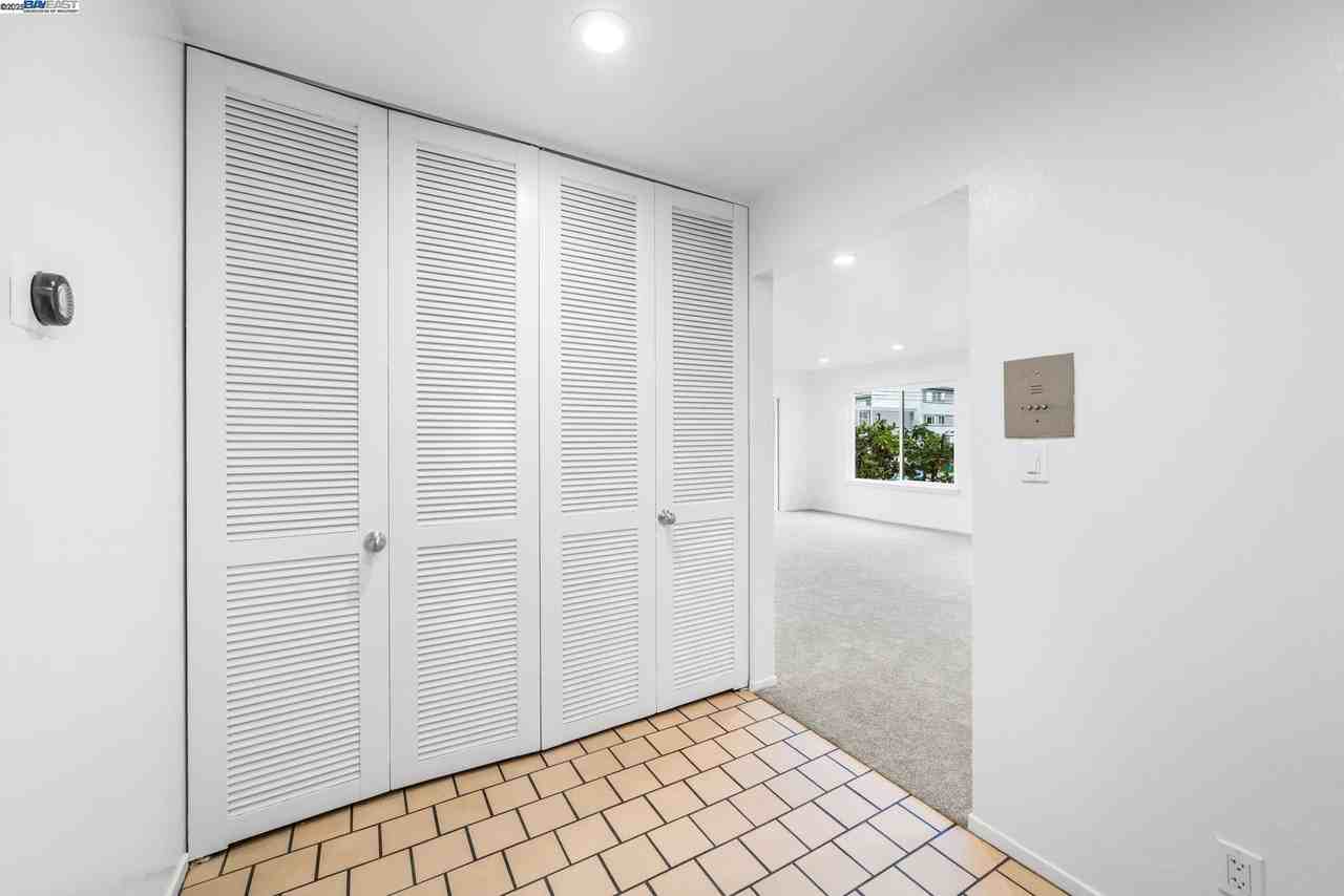 695 Mariposa Avenue #695 - Photo 5 of 26