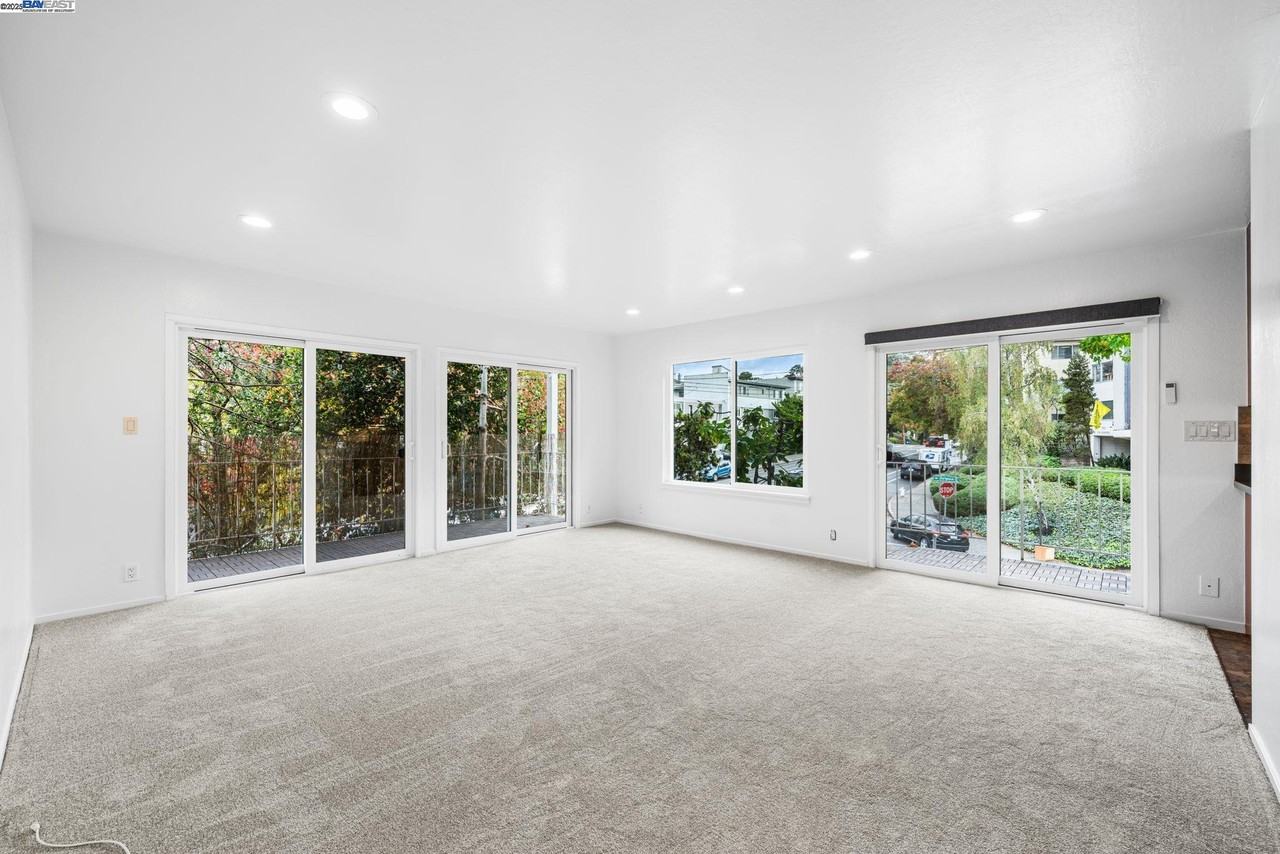 695 Mariposa Avenue #695 - Photo 7 of 26