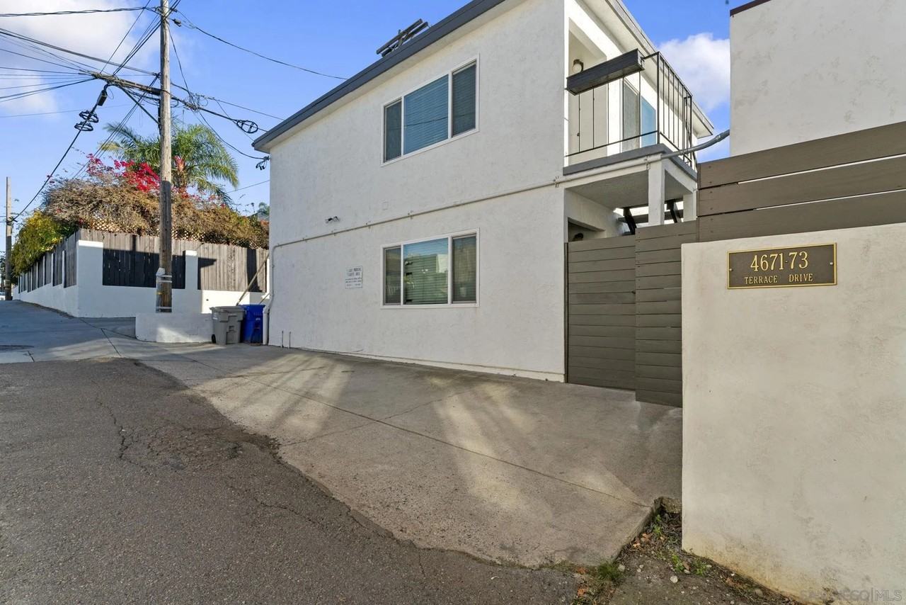 4673 Terrace Dr #4673B - Photo 2 of 32