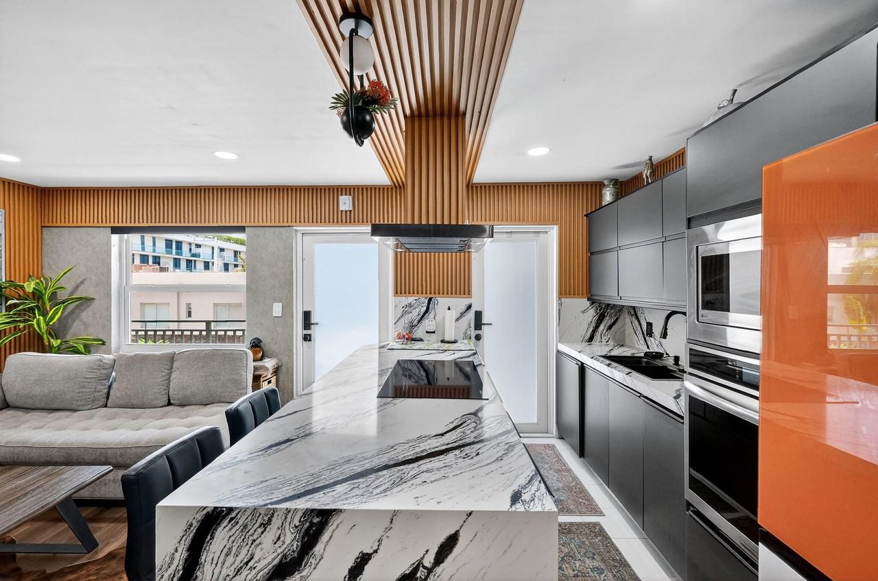 363 Washington Ave #363-32 - Photo 4 of 31