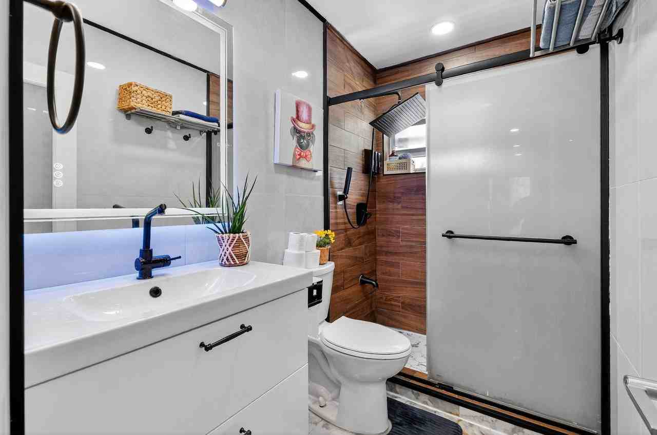 363 Washington Ave #363-32 - Photo 6 of 31