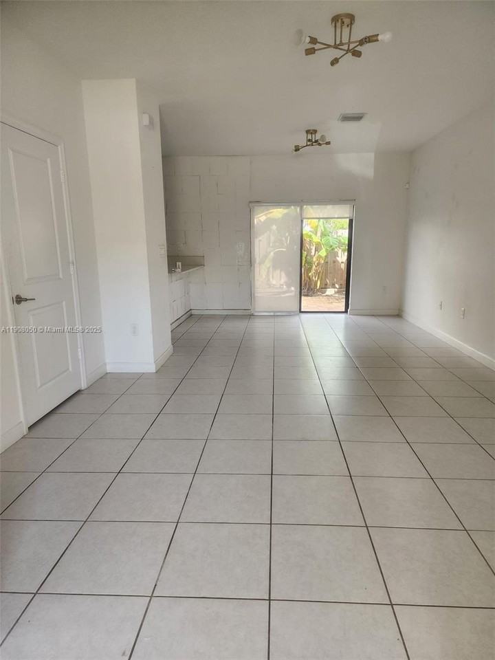 23440 Sw 129th Ave #23440 - Photo 2 of 3