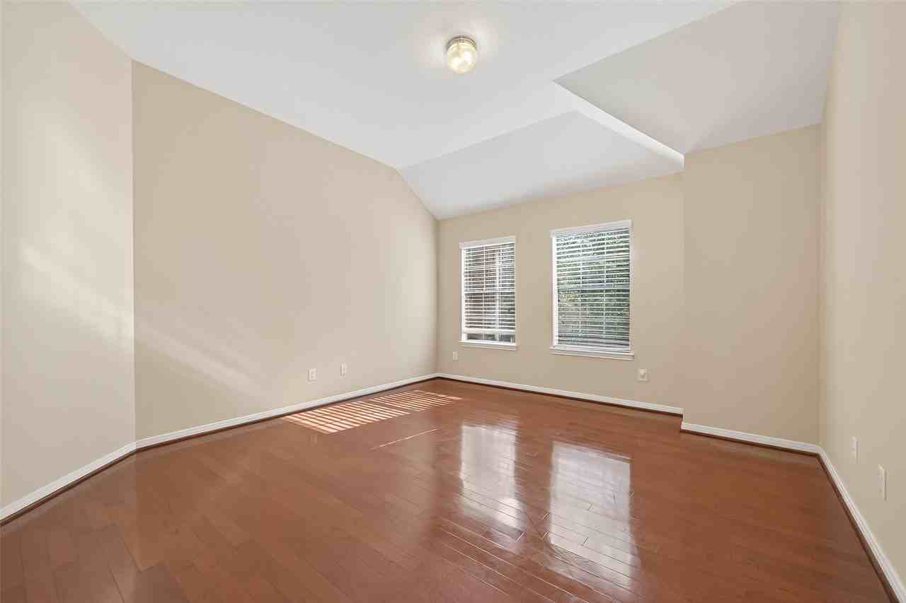 5907 Indian Hills Ln #5907 - Photo 6 of 32