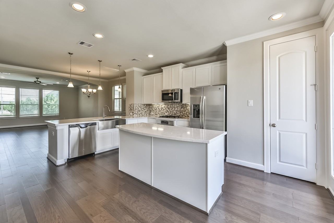 10828 Brittmoore Oaks Pl #10828 - Photo 2 of 43